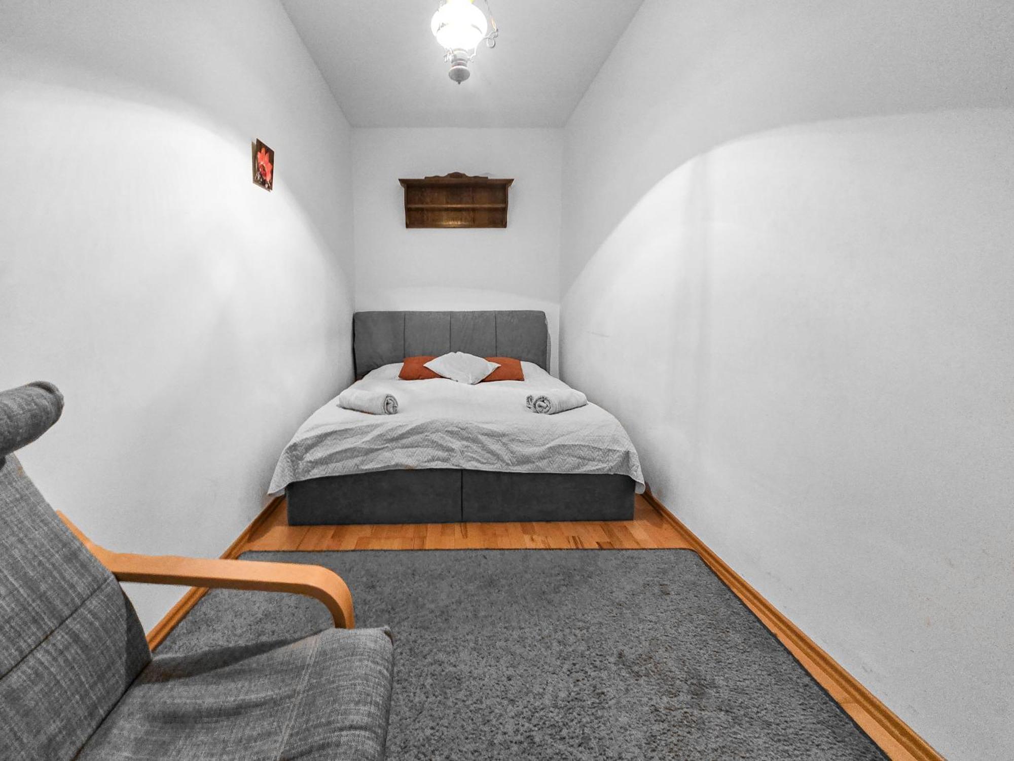 וינה Three-Bedroom, Three King-Size Bed Retreat מראה חיצוני תמונה